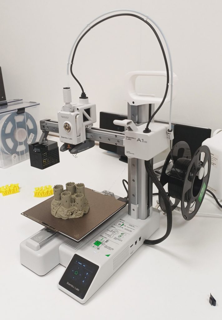 3D printer printing a castle!